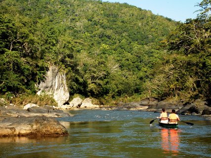Kajak Macal River Black Rock Lodge