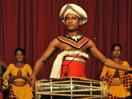 sri lanka traditionelle musik und tanz