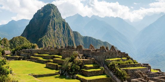 Blick auf Machu Picchu mit Huayna Picchu im Hintergrund