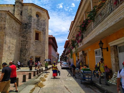 kolumbien gruppenreise - Belebte Gasse