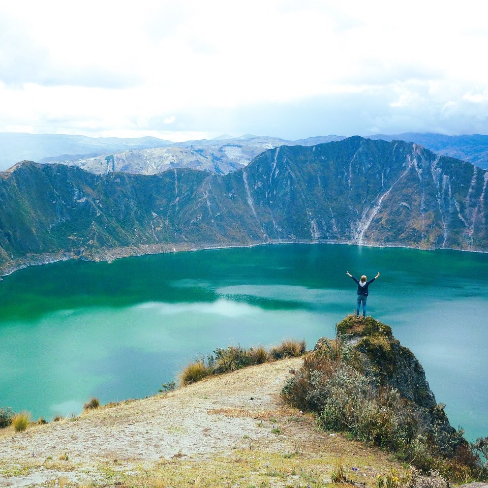 Mensch am Quilotoa Kratersee