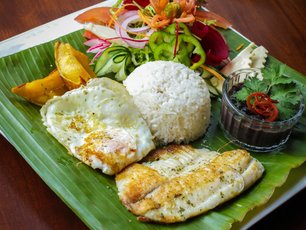 Casado Tipico - Reis, Fisch, Ei