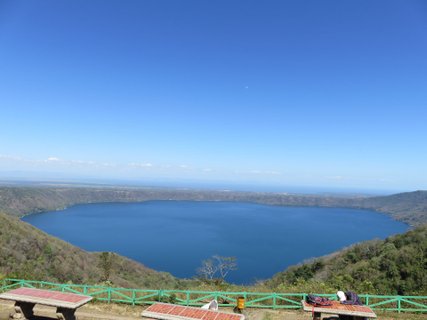 Nicaragua Rundreise - Blick über die Laguna de Apoyo