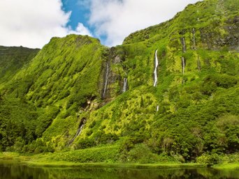Wasserfall Ribeira do Ferreiro auf der Insel Flores