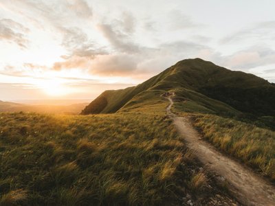 Pfad auf einen Bergrücken - Panama Highlights