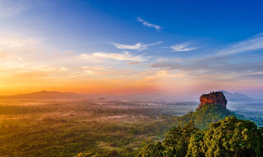 Privatreise Sri Lanka - Der Löwenfelsen im warmen Sonnenlicht