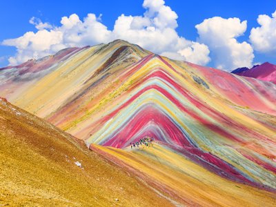 Regenbogenfarbene Berg Vinicunca - Peru und Bolivien Highlights