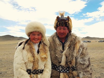mongolen in pelzen