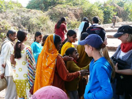 Nordindien Rundreise - Besuch in einem Dorf