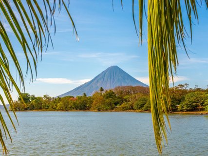 Nicaragua Rundreise - Blick auf den Vulkan Maderas