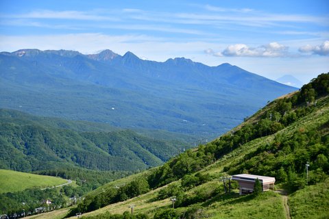 Japan Rundreise 2 Wochen - berge und Täler und blauer Himmel