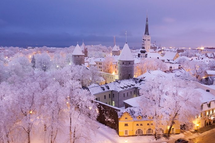 Verschneites Tallinn