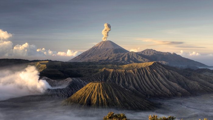 Wunderschöne Vulkanlandschaft auf Java
