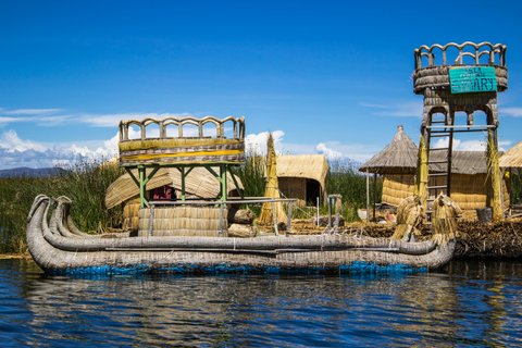 Peru Rundreise 3 Wochen  - Boot auf Titicaca See
