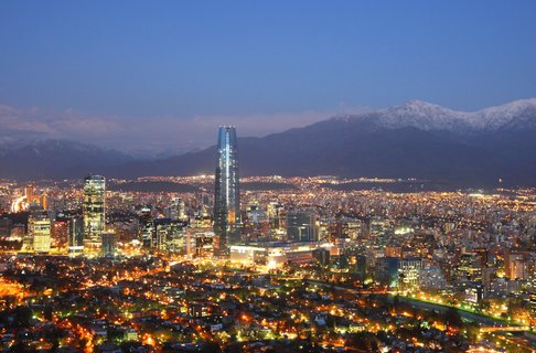Chile Gruppenreise - Santiago bei Nacht
