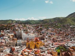 Stadt Guanajato in Mexiko von oben
