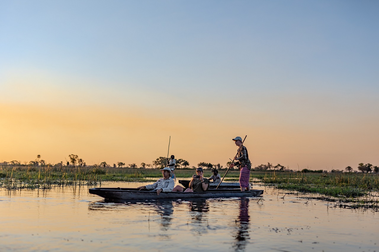 Beste Reisezeit Botswana für Mokoro-Fahrten