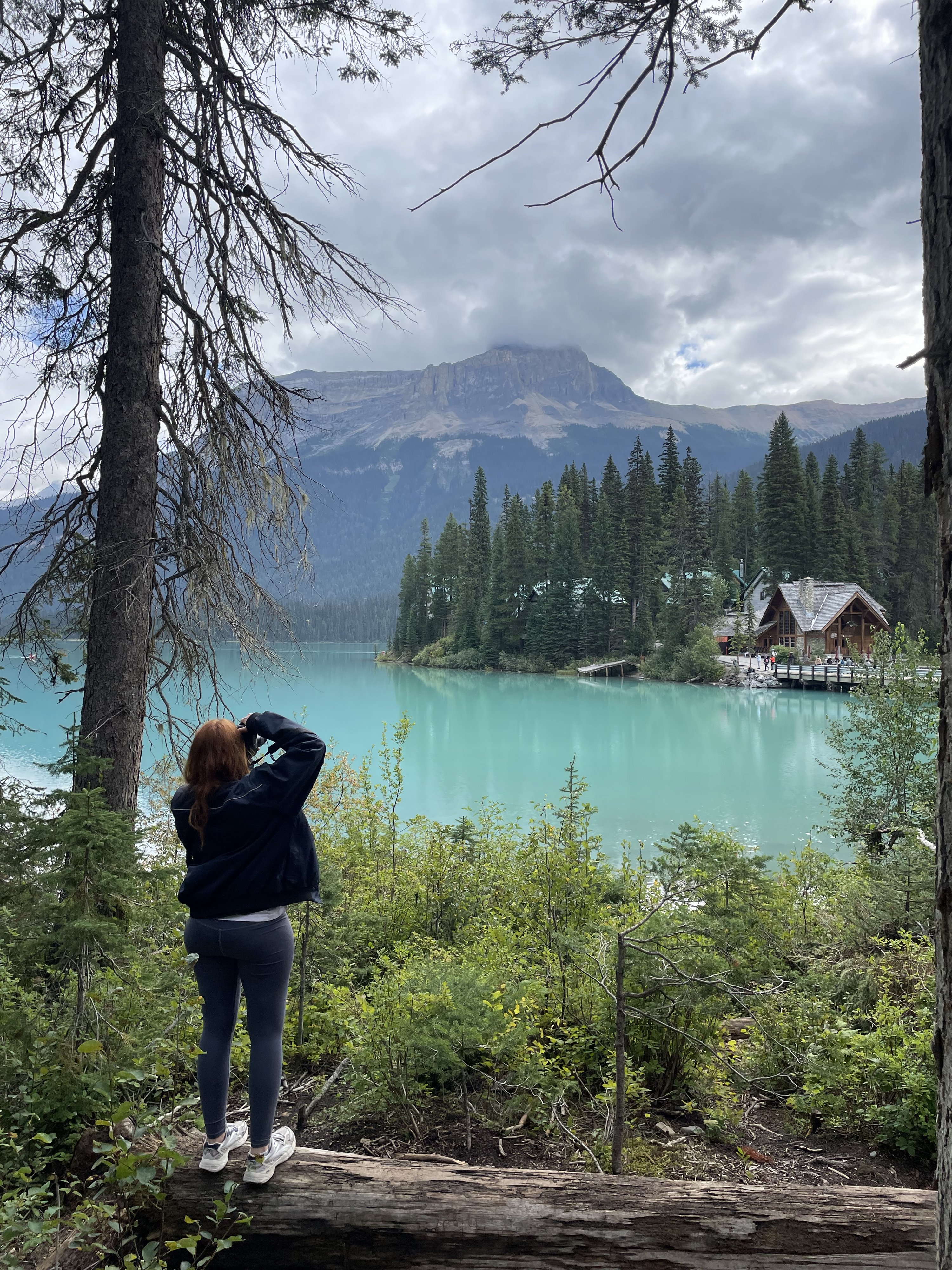 türkisblauer See Kanada