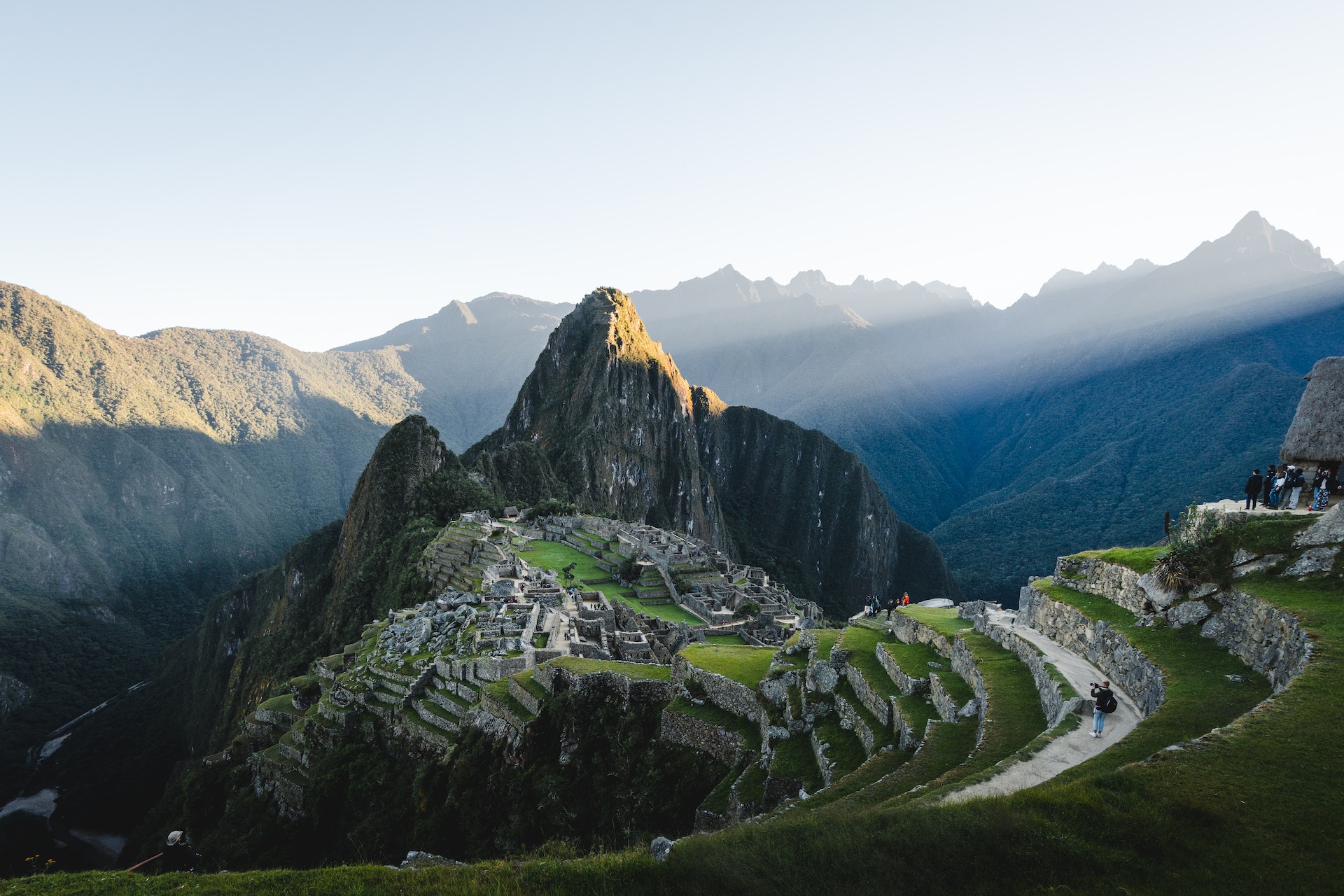 Inka Stadt Machu Picchu trifft ein letzter Sonnenstrahl