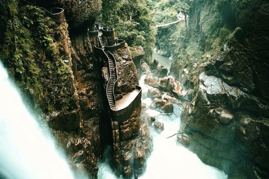 Wasserfall bei Baños de Agua Santa