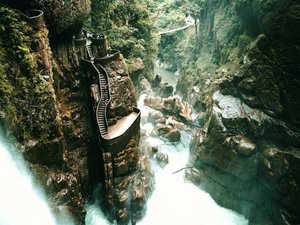 Wasserfall bei Baños de Agua Santa