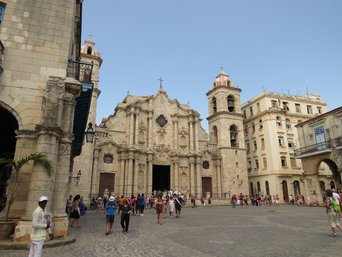Großer Platz in Havanna
