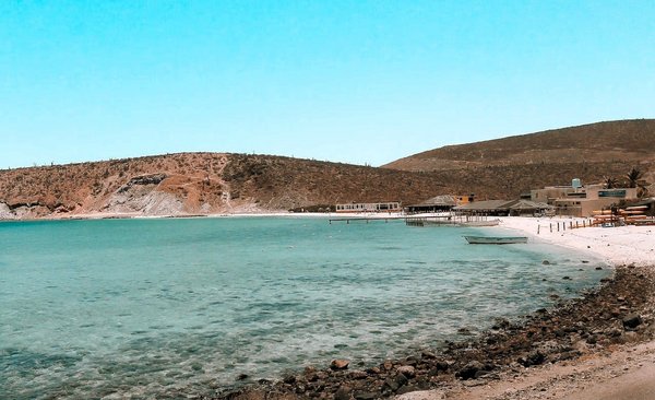 Türkisblaues Meer in Baja California