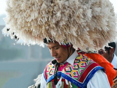 Mann in peruanischer Tracht