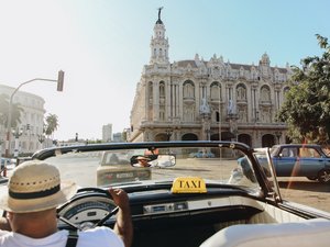 Taxifahrt durch Havanna