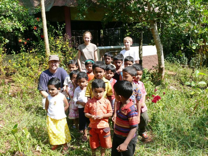 Kleine Kinder im Basis-Projekt