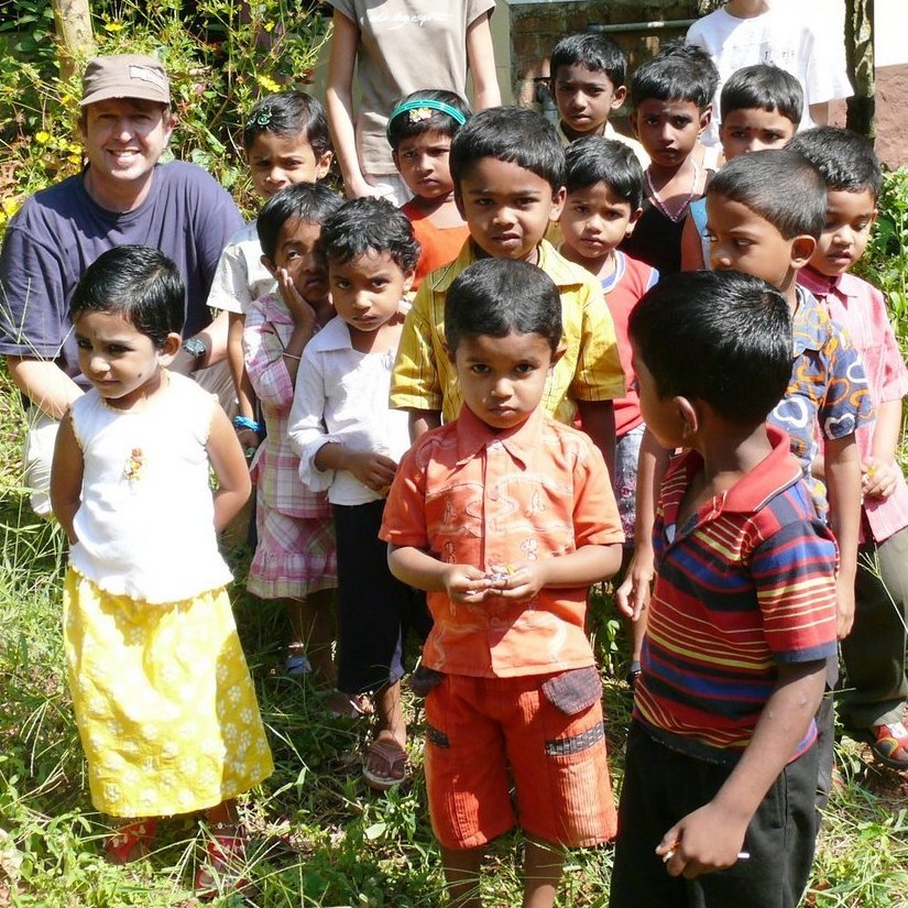 Kleine Kinder im Basis-Projekt