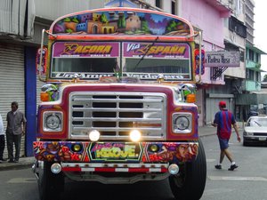 Bunter Bus in Panama
