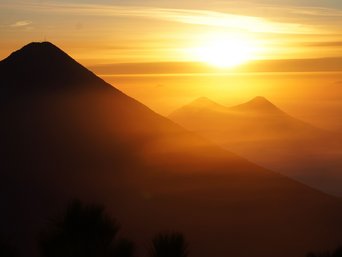 Sonnenaufgang vom Vulkan Acatenango aus
