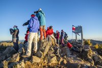 Reisegruppe beim Wandern auf dem Gipfel des Cerro Chirripo