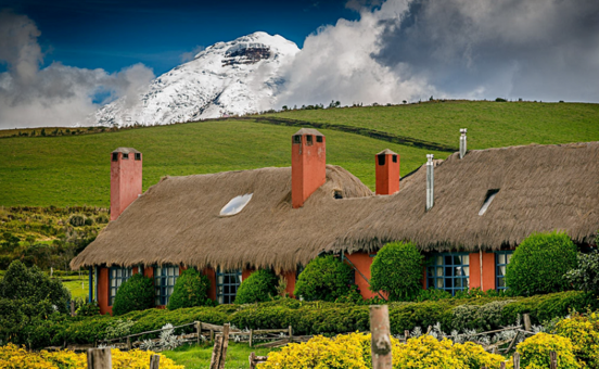 Blick auf den Vulkan Cotopaxi und auf die Hacienda El Porvenir