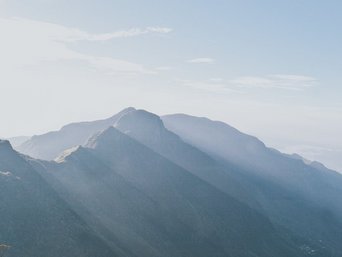 Bergkette in Sri Lankas Horton Plains Nationalpark