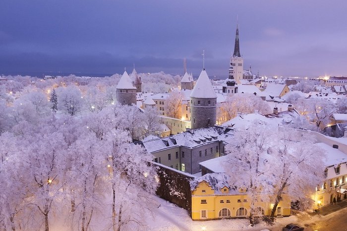 Verschneites Tallinn