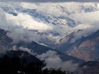 Rolling Hills in Nepal, Wolken