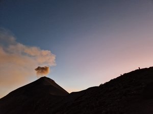 Vulkan Fuego Abstieg in der Dömmerung