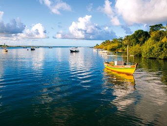 Boote auf dem Fluss Amazonas In Brasilien
